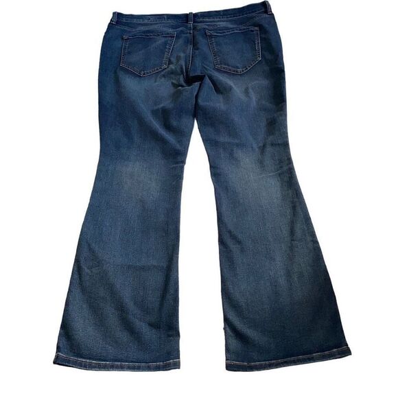 Jessica Simpson NWT Midrise Bootcut Jeans Ventura Blue Medium Wash 16W 18W XL - Picture 2 of 8